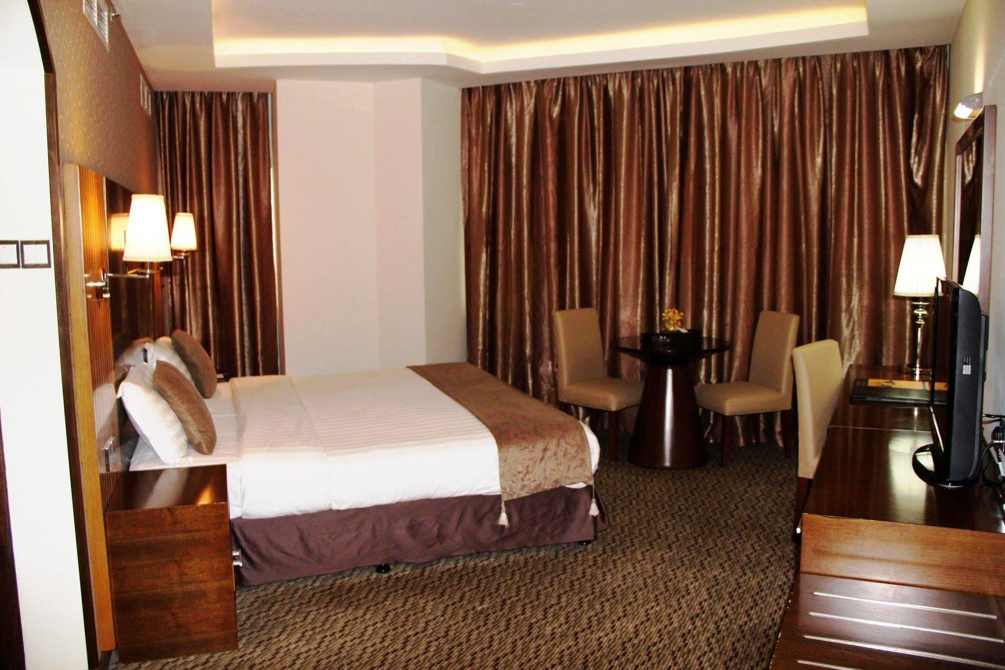 Fortune Plaza Hotel, Dubai Airport Екстериор снимка